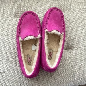 Ugg house slippers